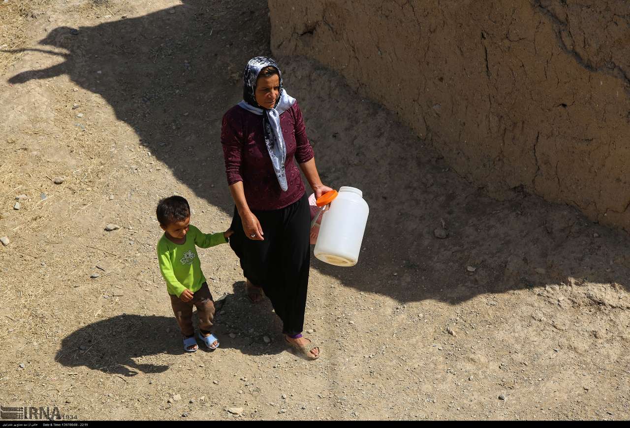 آبرسانی سیار به روستای سلطان آباد قروه در استان کردستان 6
