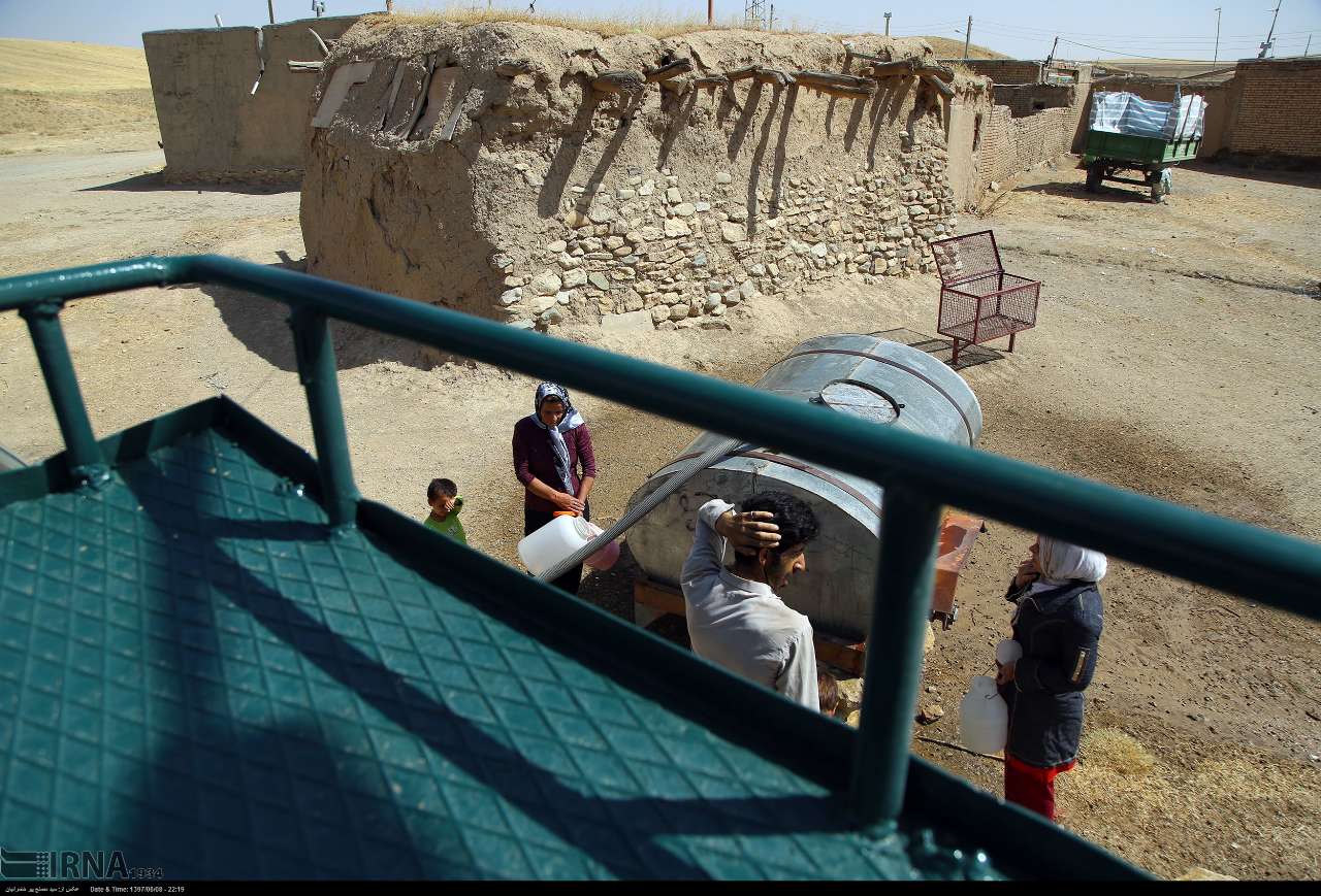 آبرسانی سیار به روستای سلطان آباد قروه در استان کردستان 10