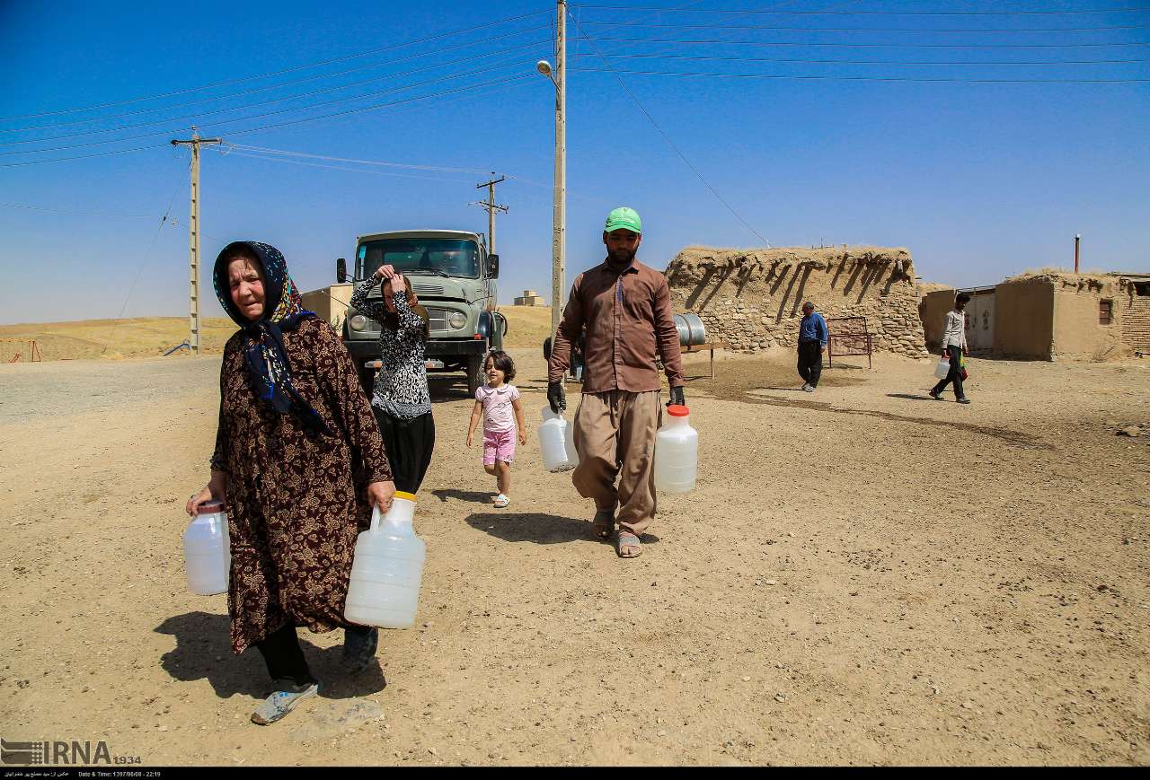 آبرسانی سیار به روستای سلطان آباد قروه در استان کردستان 18