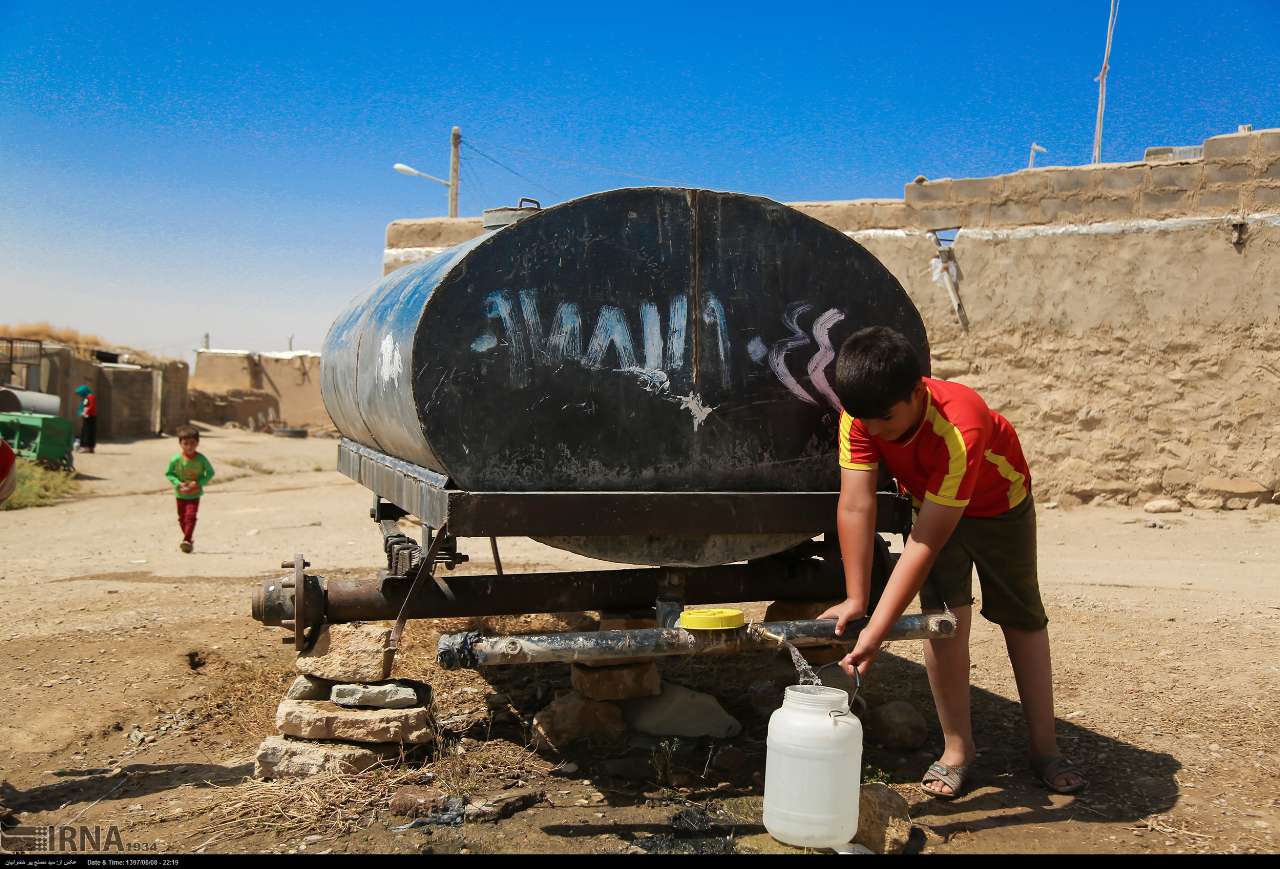 آبرسانی سیار به روستای سلطان آباد قروه در استان کردستان 19