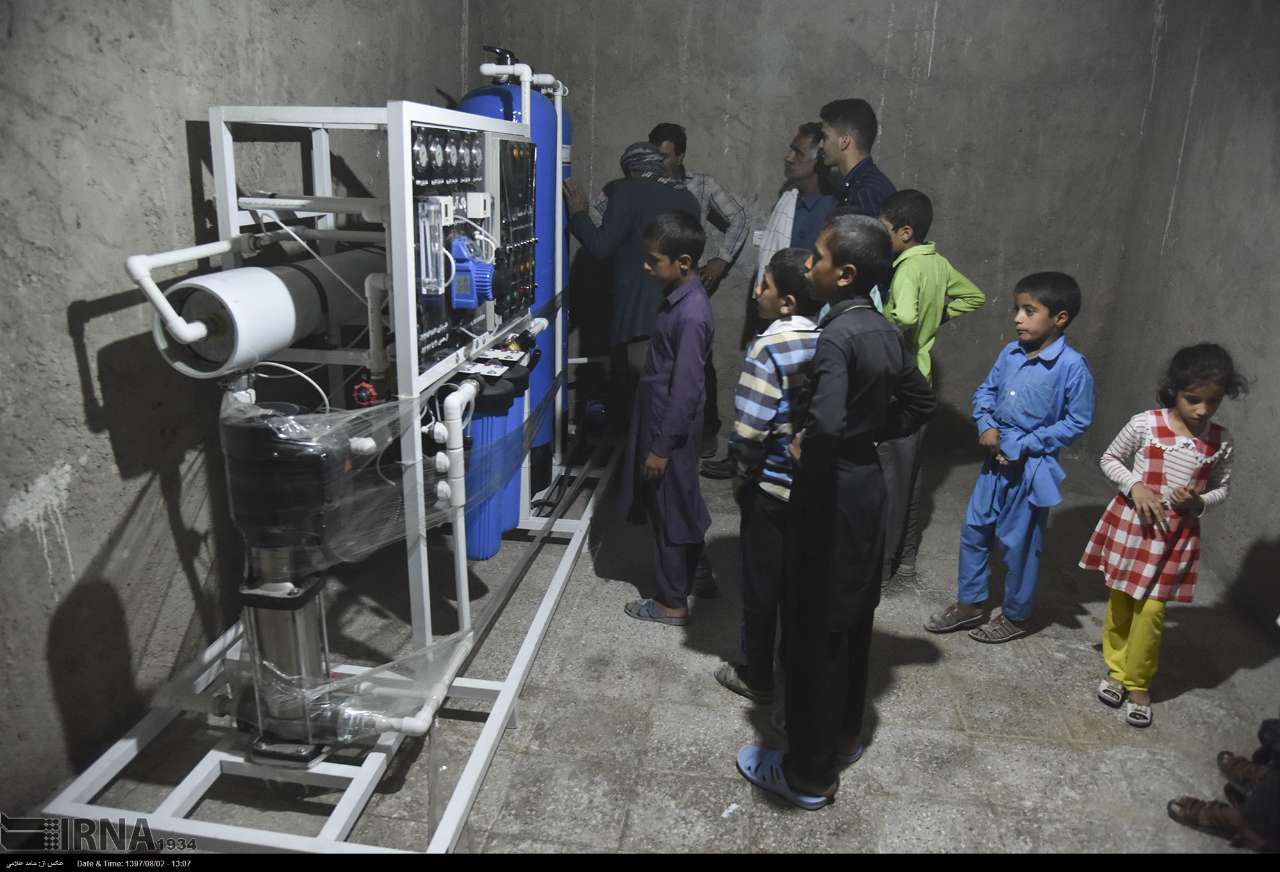 اهدا سه دستگاه تصفیه آب به سیستان و بلوچستان‎ 3