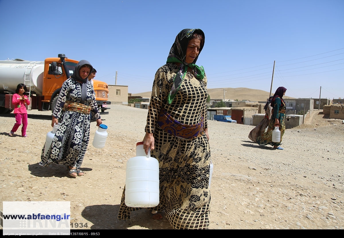 آب‌رسانی سیار به روستای آغه جری  1