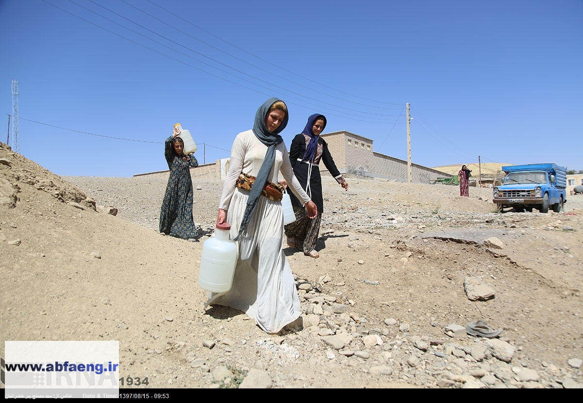 آب‌رسانی سیار به روستای آغه جری  7