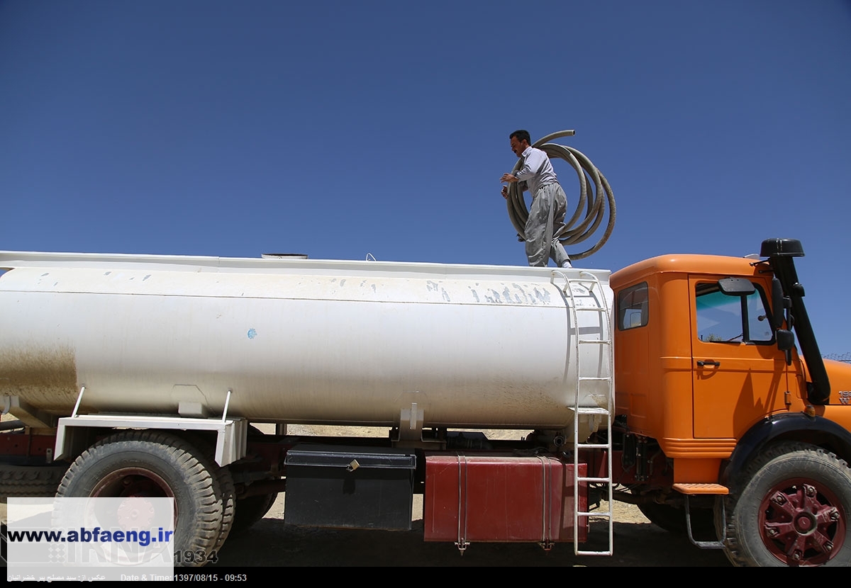 آب‌رسانی سیار به روستای آغه جری  16